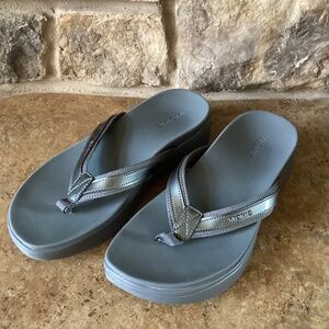 Vionic High Tide II Gray Size 8.5 Flip Flops Women's Shoes